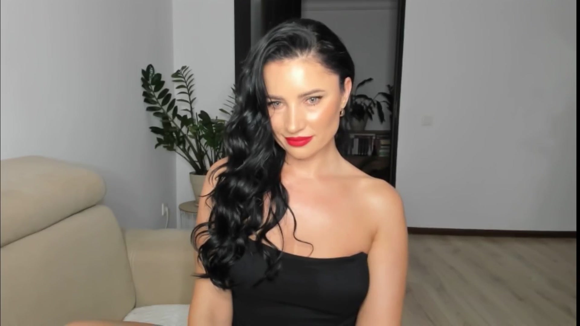 Gallery image thumbnail from Ms_Seductive's myfreecams stream on, 12/04/2025, 16:22 image 6 of 20
