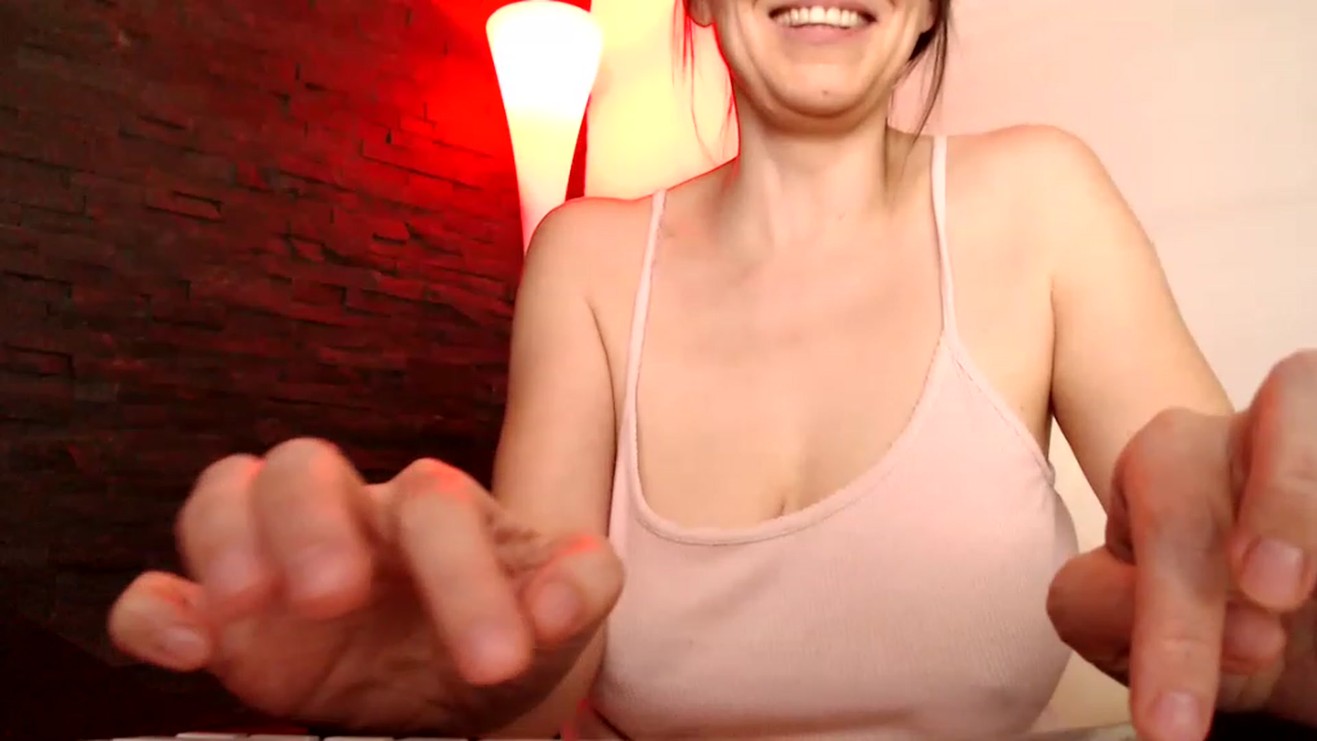 Gallery image thumbnail from Ms_Sultriness's myfreecams stream on, 06/12/2023, 19:42 image 15 of 20