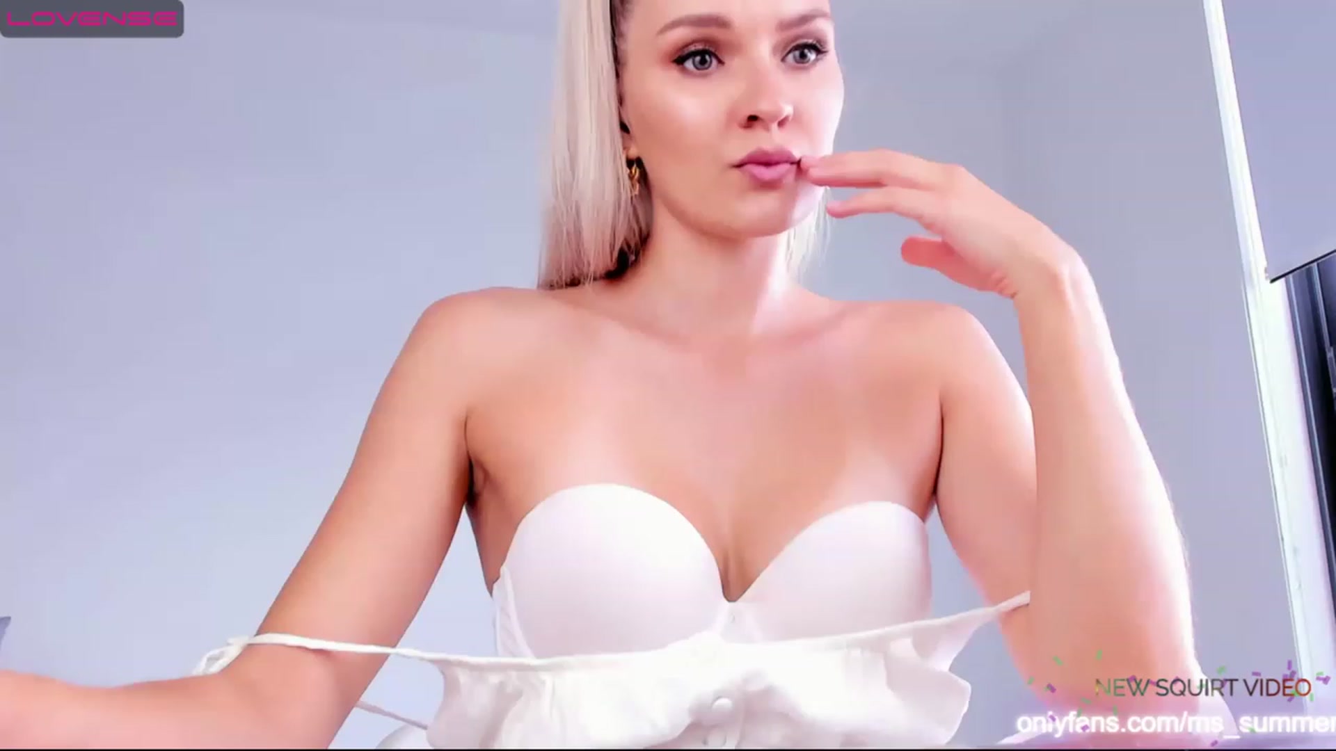 Gallery image thumbnail from Ms_Summer_'s myfreecams stream on, 03/24/2023, 18:11 image 9 of 20