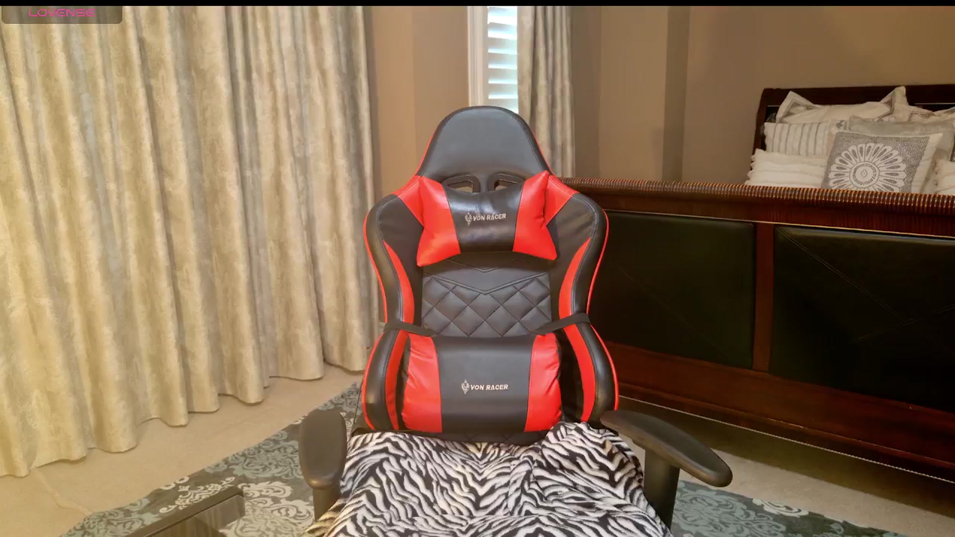 Gallery image thumbnail from Ms_WetNWild's myfreecams stream on, 09/06/2024, 18:55 image 18 of 20
