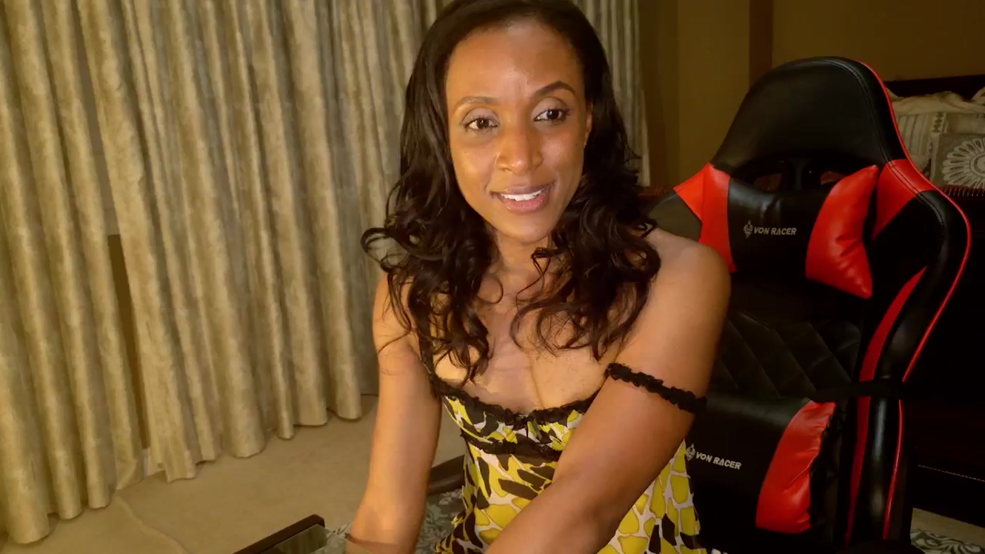 Gallery image thumbnail from Ms_WetNWild's myfreecams stream on, 11/14/2024, 04:18 image 6 of 20