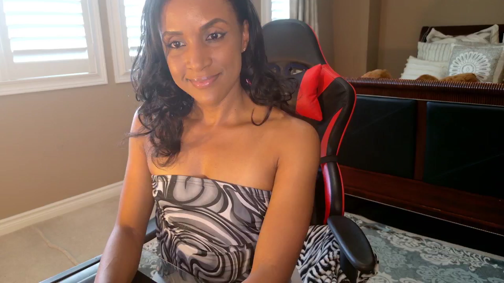 Gallery image thumbnail from Ms_WetNWild's myfreecams stream on, 11/18/2024, 15:57 image 10 of 20