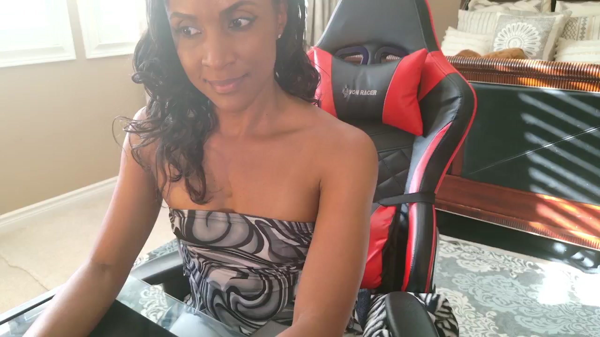 Gallery image thumbnail from Ms_WetNWild's myfreecams stream on, 11/18/2024, 20:22 image 16 of 20