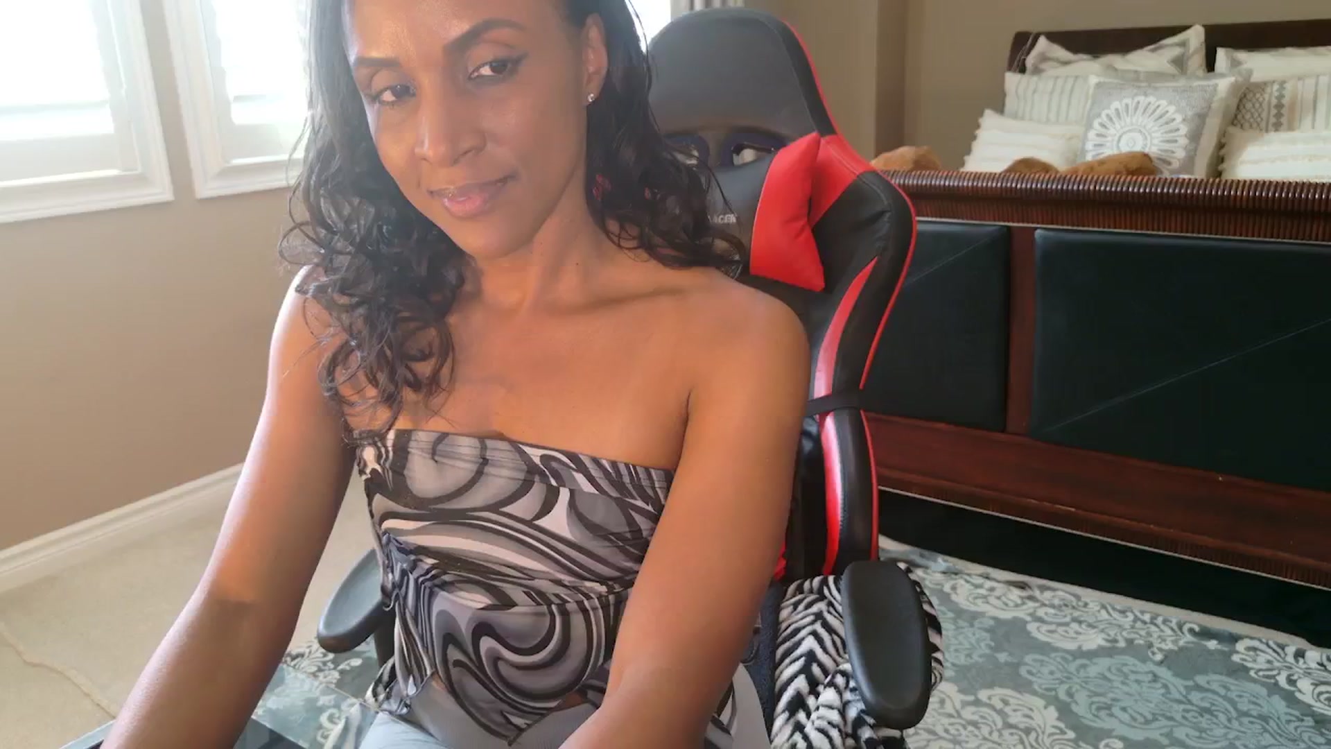 Gallery image thumbnail from Ms_WetNWild's myfreecams stream on, 11/18/2024, 20:22 image 6 of 20