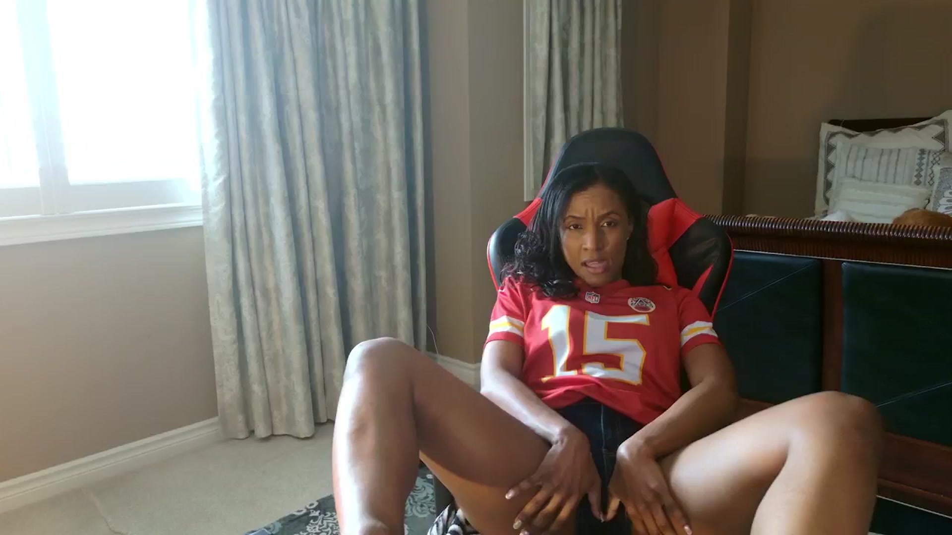 Gallery image thumbnail from Ms_WetNWild's myfreecams stream on, 11/25/2024, 24:17 image 3 of 20
