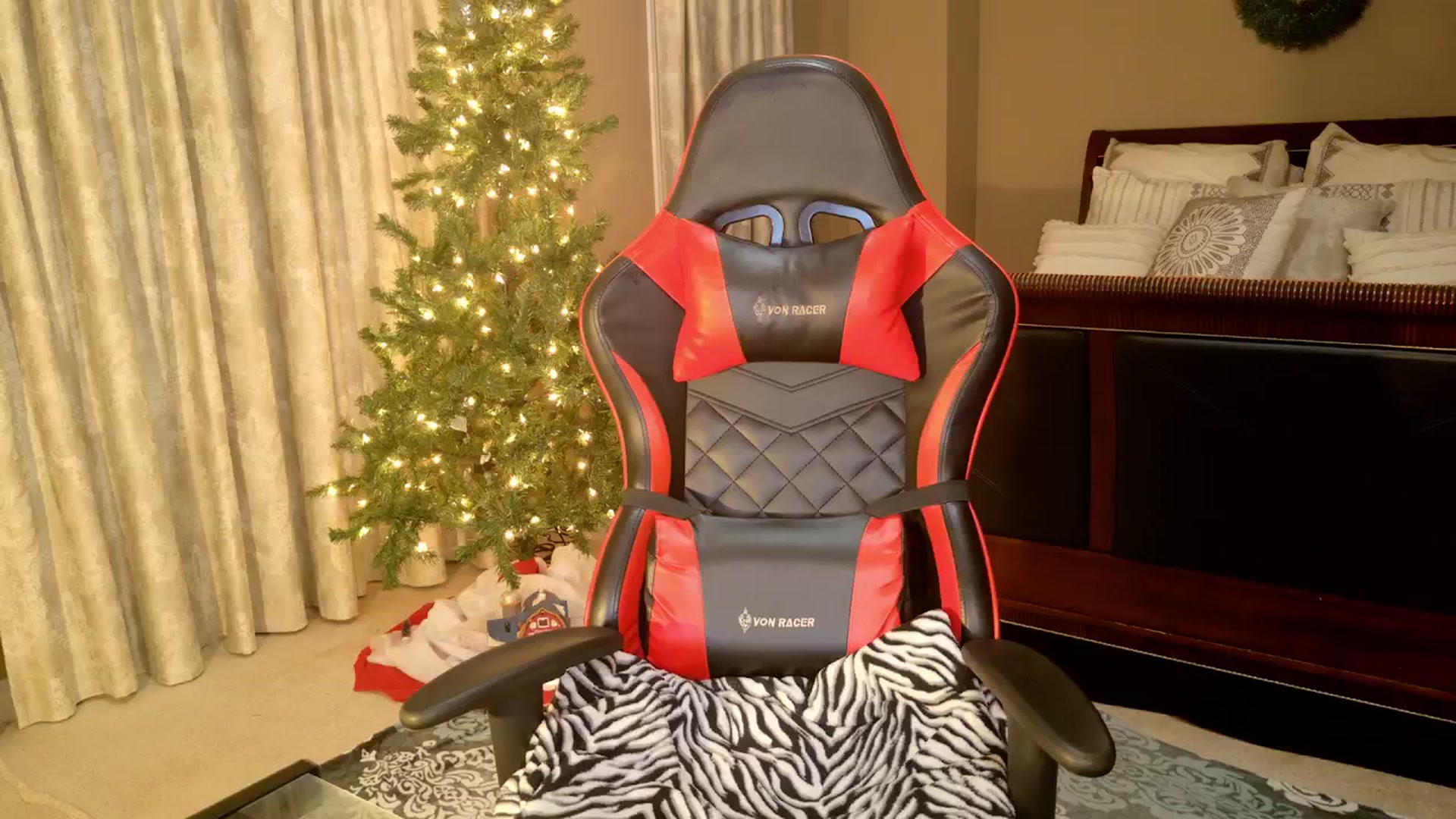 Gallery image thumbnail from Ms_WetNWild's myfreecams stream on, 11/29/2024, 05:16 image 5 of 20