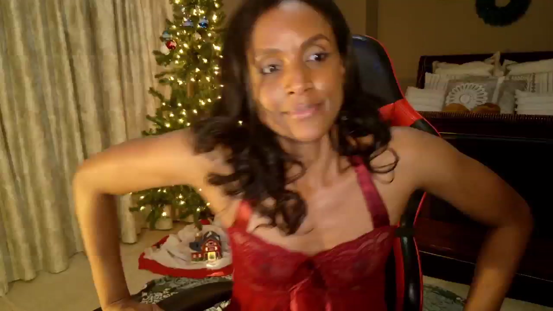 Gallery image thumbnail from Ms_WetNWild's myfreecams stream on, 12/01/2024, 19:23 image 11 of 20