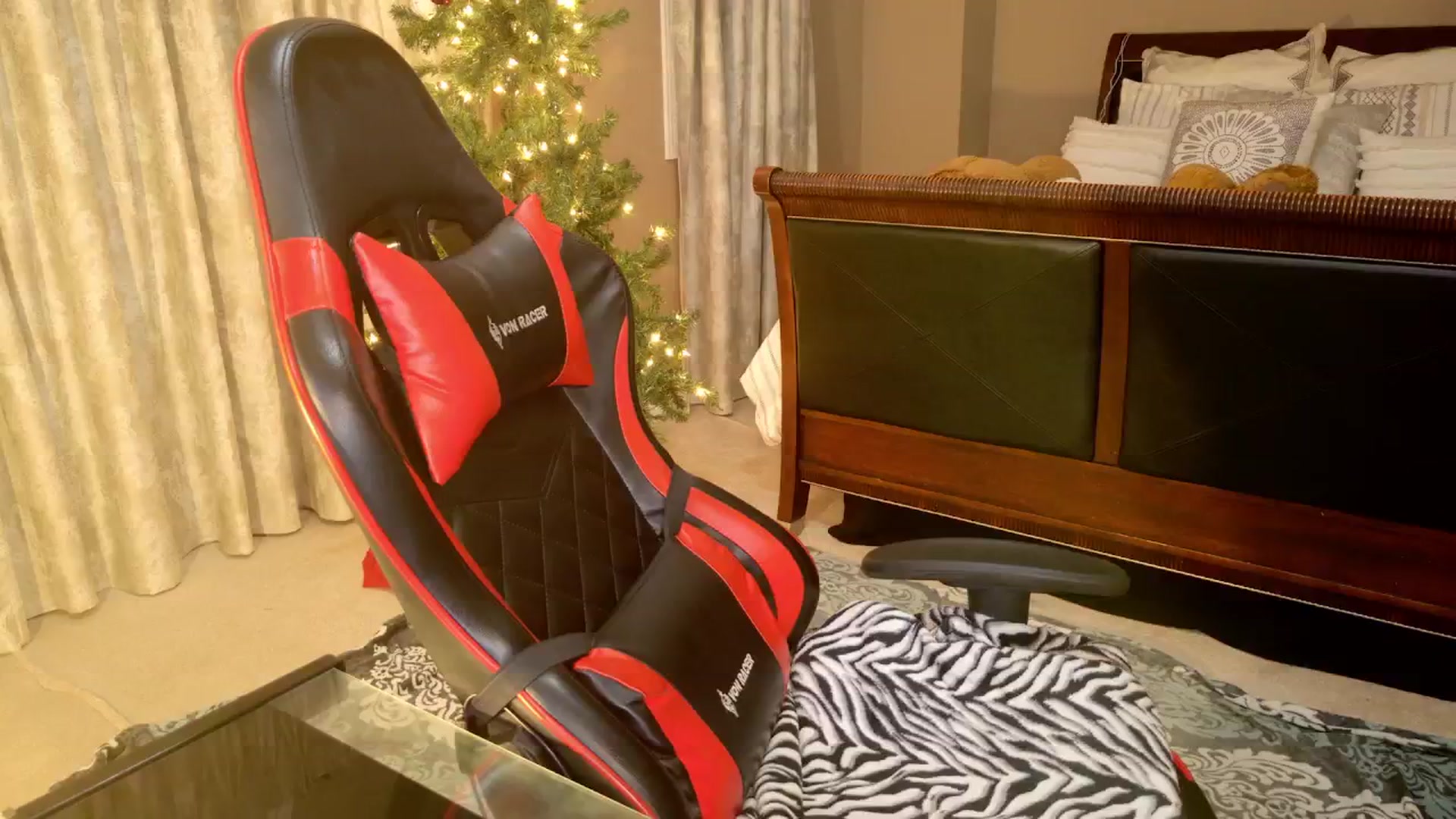 Gallery image thumbnail from Ms_WetNWild's myfreecams stream on, 12/01/2024, 19:23 image 15 of 20