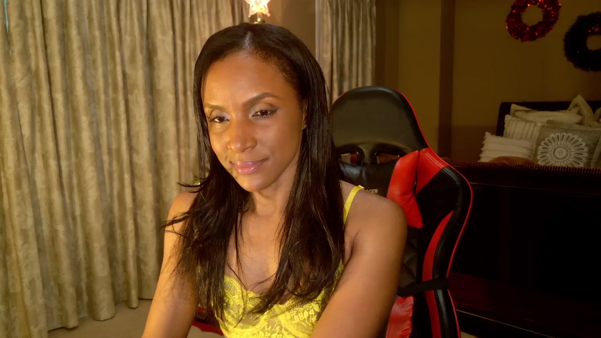 Gallery image thumbnail from Ms_WetNWild's myfreecams stream on, 12/20/2024, 15:24 image 7 of 20