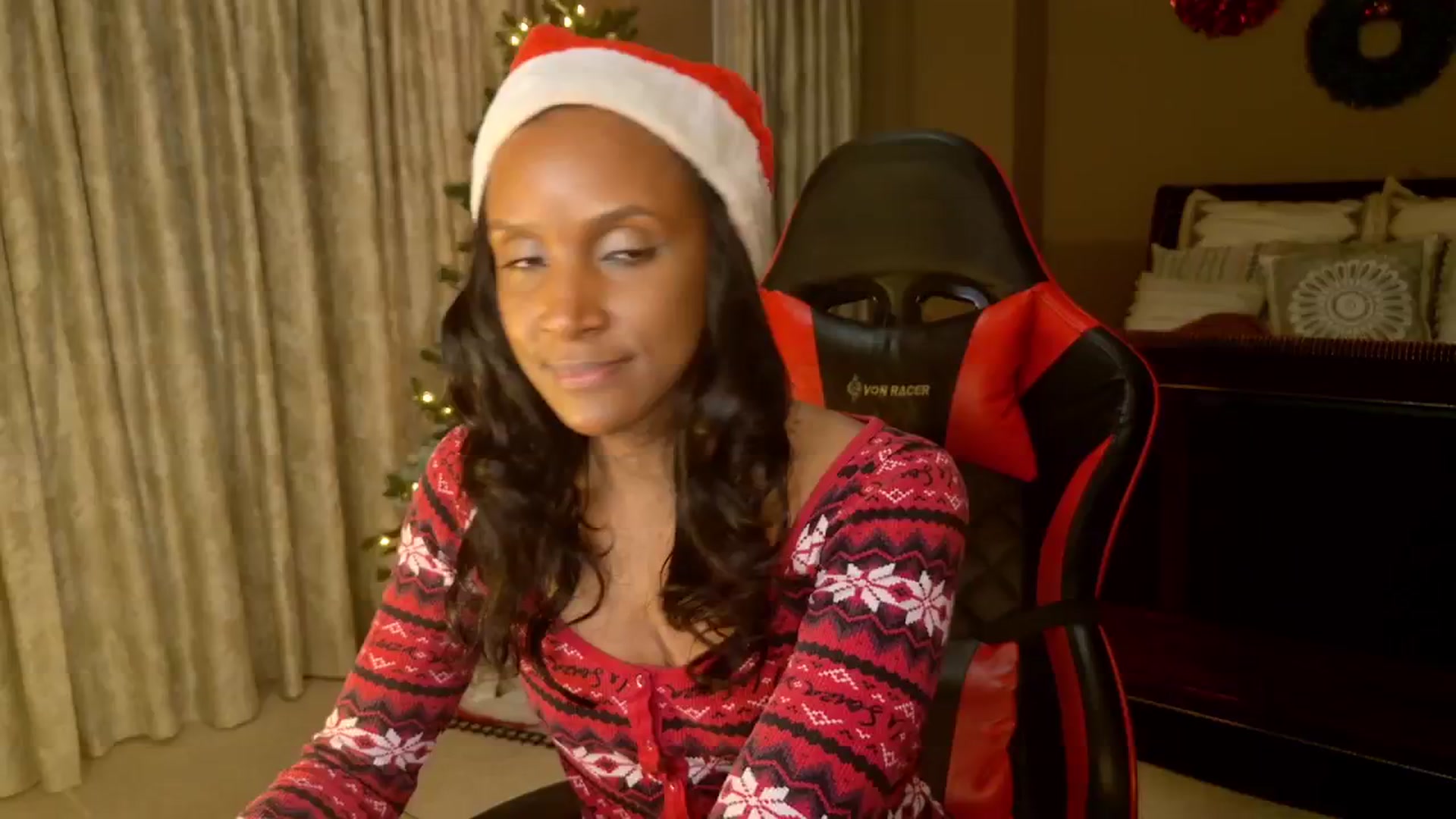 Gallery image thumbnail from Ms_WetNWild's myfreecams stream on, 12/26/2024, 05:54 image 1 of 20
