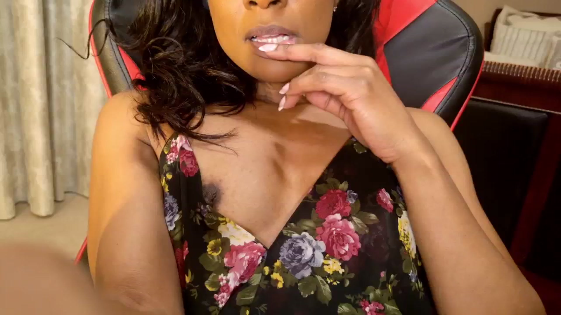 Gallery image thumbnail from Ms_WetNWild's myfreecams stream on, 01/07/2025, 03:59 image 2 of 20