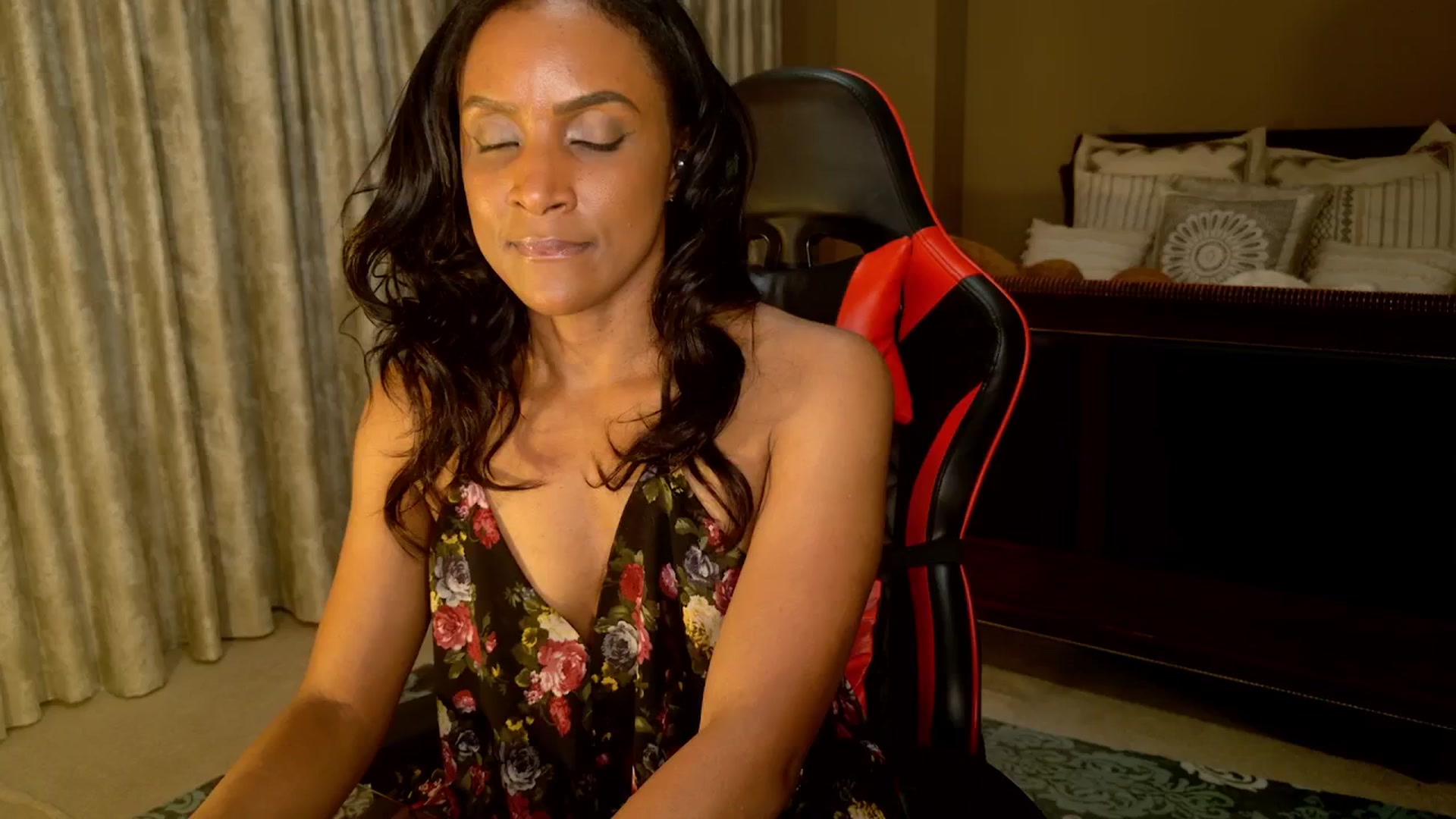 Gallery image thumbnail from Ms_WetNWild's myfreecams stream on, 01/07/2025, 03:59 image 16 of 20