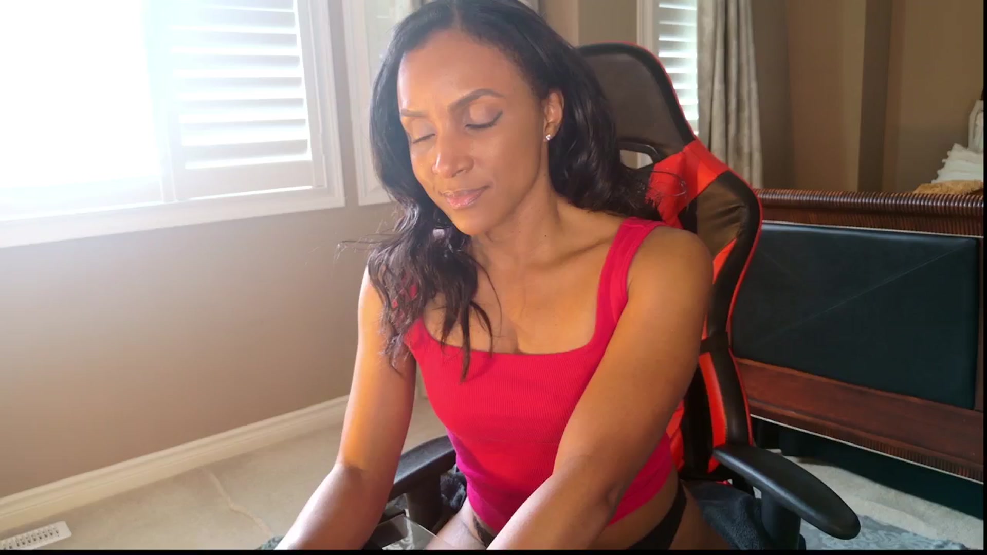 Gallery image thumbnail from Ms_WetNWild's myfreecams stream on, 01/12/2025, 18:06 image 10 of 20