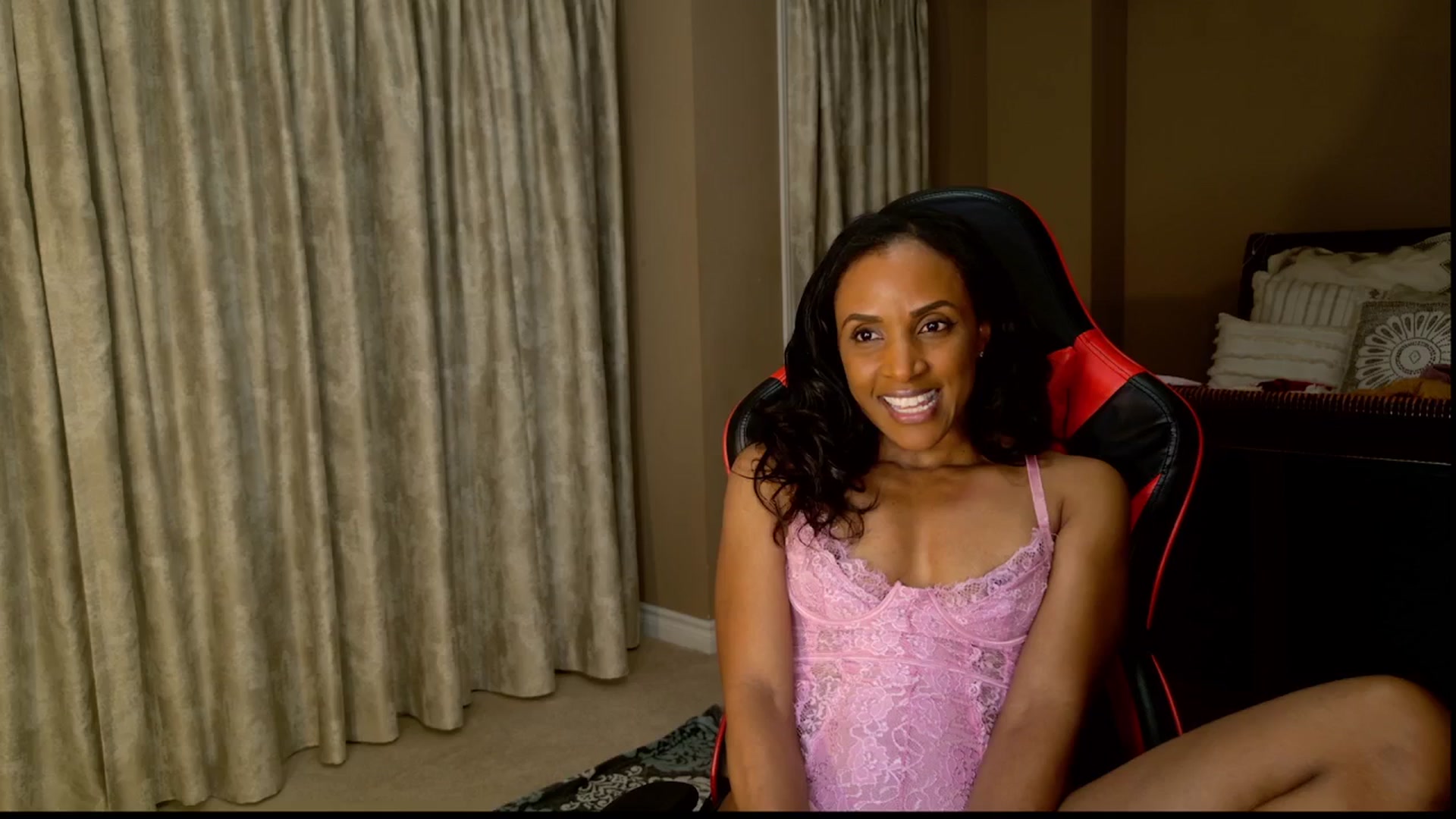 Gallery image thumbnail from Ms_WetNWild's myfreecams stream on, 01/15/2025, 04:01 image 7 of 20