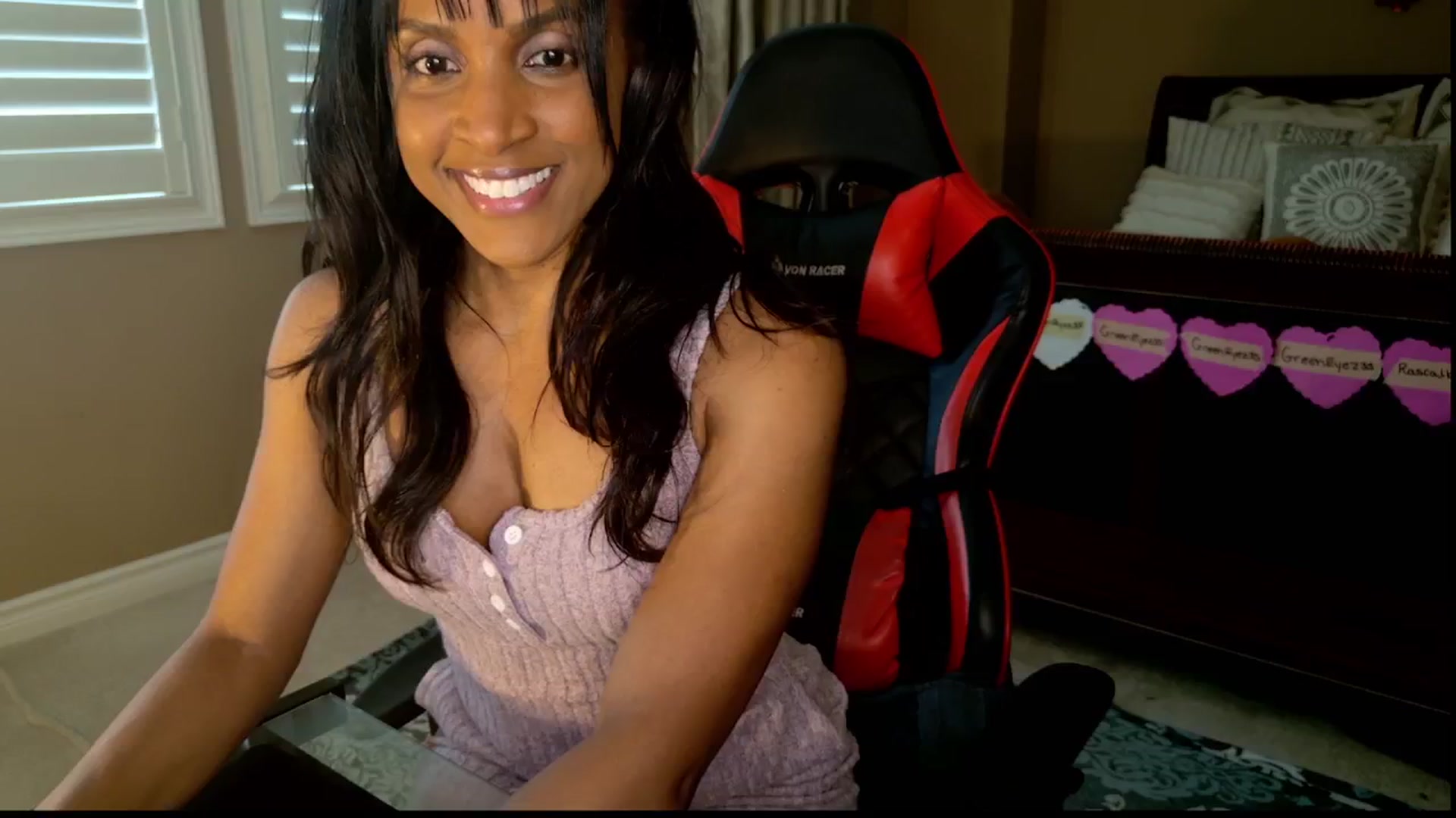 Gallery image thumbnail from Ms_WetNWild's myfreecams stream on, 02/06/2025, 18:31 image 18 of 20