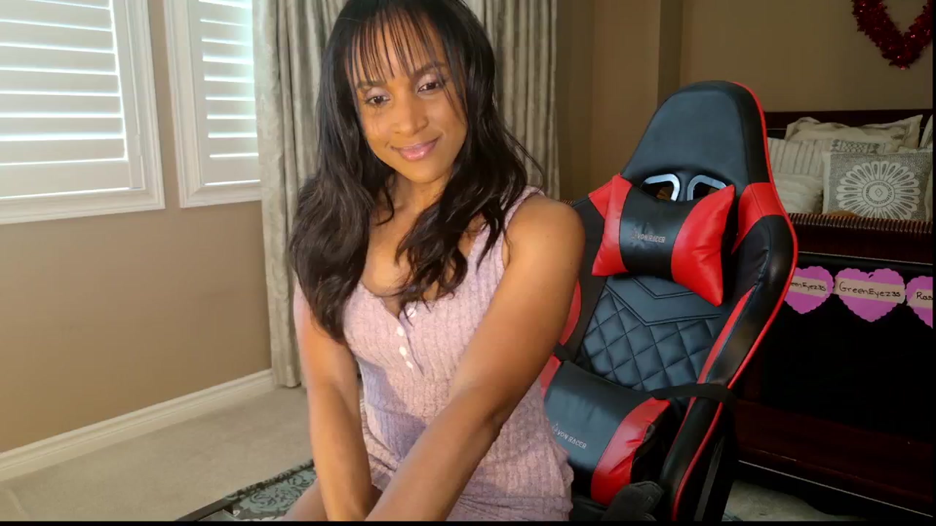 Gallery image thumbnail from Ms_WetNWild's myfreecams stream on, 02/06/2025, 18:31 image 2 of 20