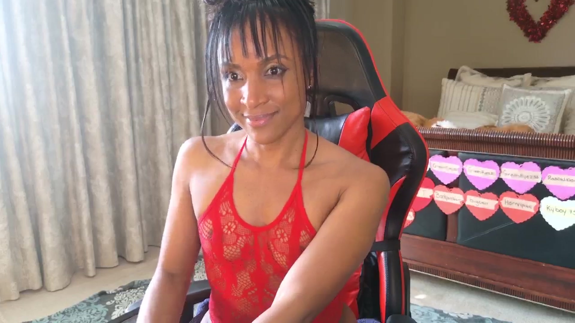 Gallery image thumbnail from Ms_WetNWild's myfreecams stream on, 02/14/2025, 19:19 image 12 of 20