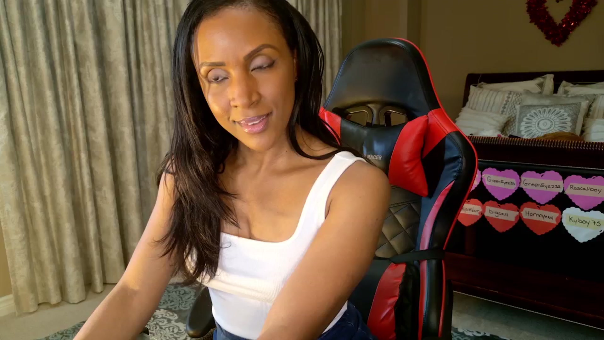 Gallery image thumbnail from Ms_WetNWild's myfreecams stream on, 02/18/2025, 15:50 image 14 of 20
