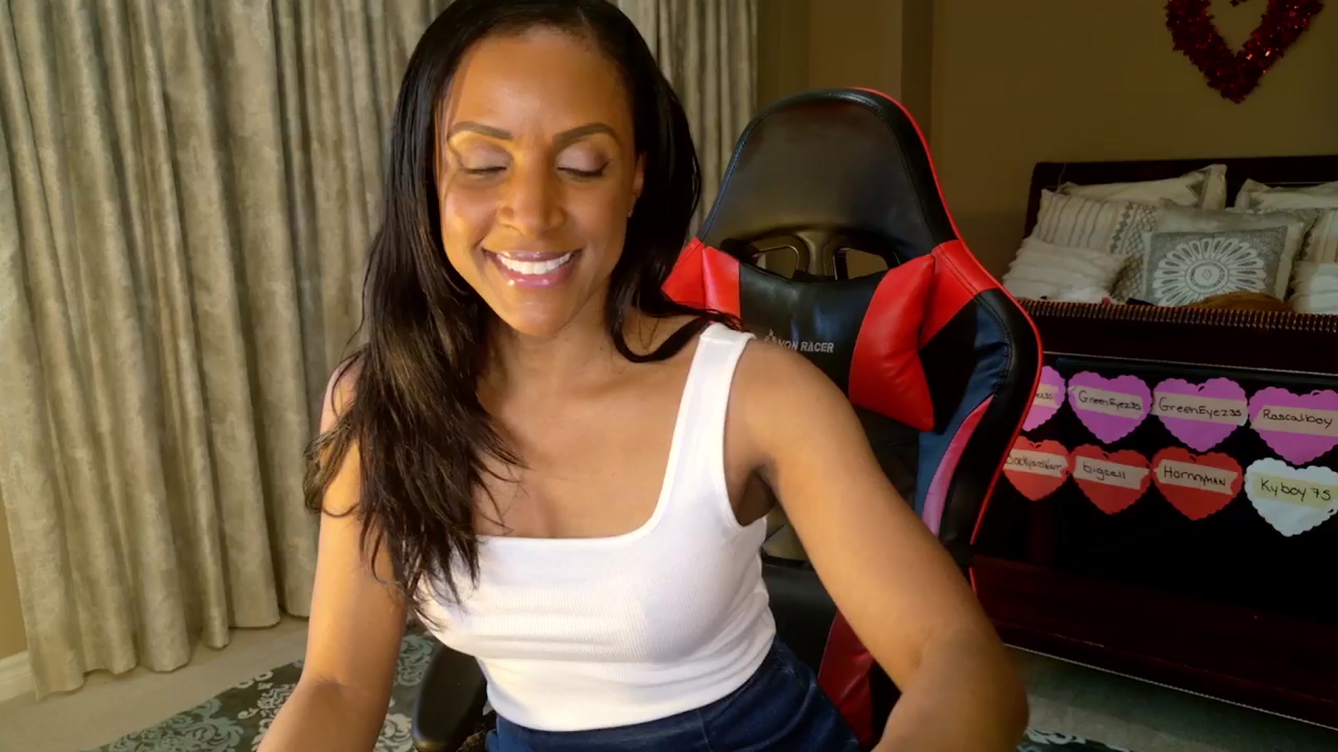 Gallery image thumbnail from Ms_WetNWild's myfreecams stream on, 02/18/2025, 15:50 image 15 of 20