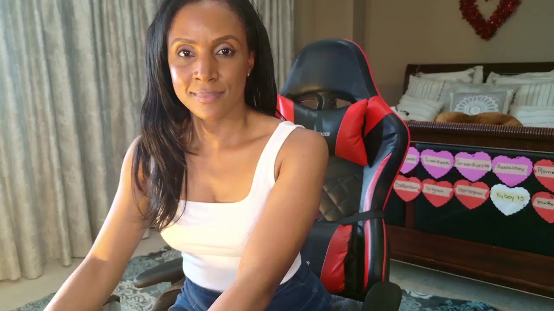 Gallery image thumbnail from Ms_WetNWild's myfreecams stream on, 02/18/2025, 20:21 image 14 of 20