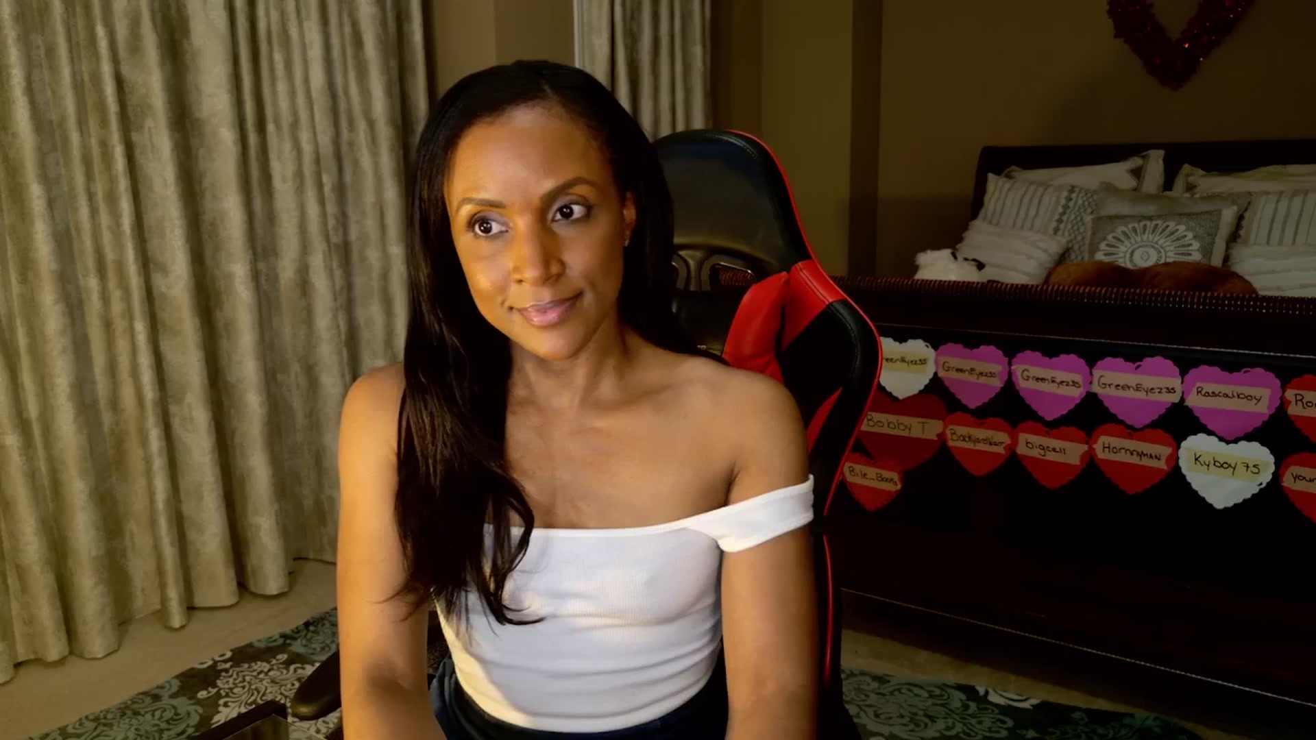 Gallery image thumbnail from Ms_WetNWild's myfreecams stream on, 02/18/2025, 22:14 image 15 of 20