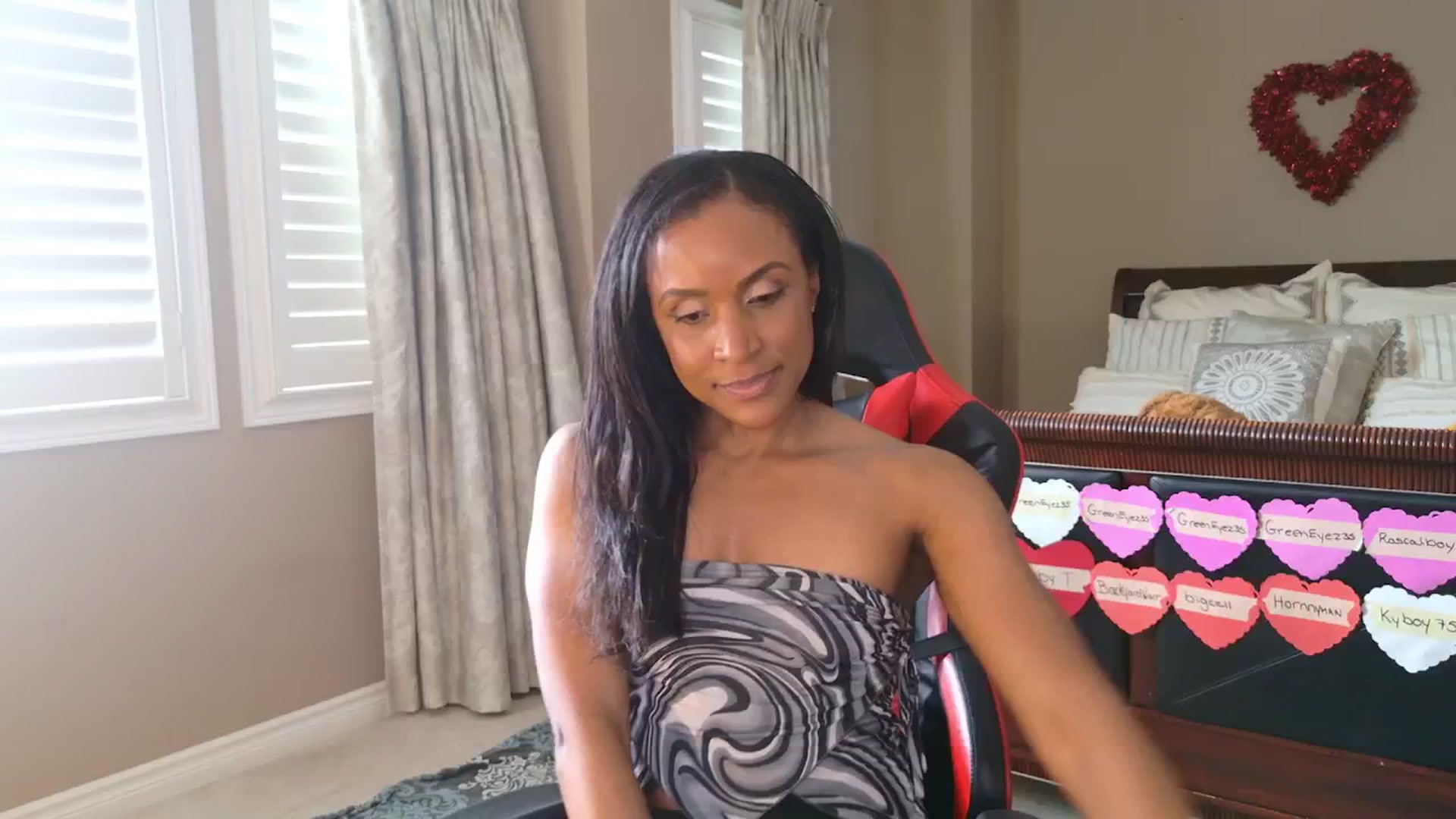 Gallery image thumbnail from Ms_WetNWild's myfreecams stream on, 02/20/2025, 22:17 image 10 of 20
