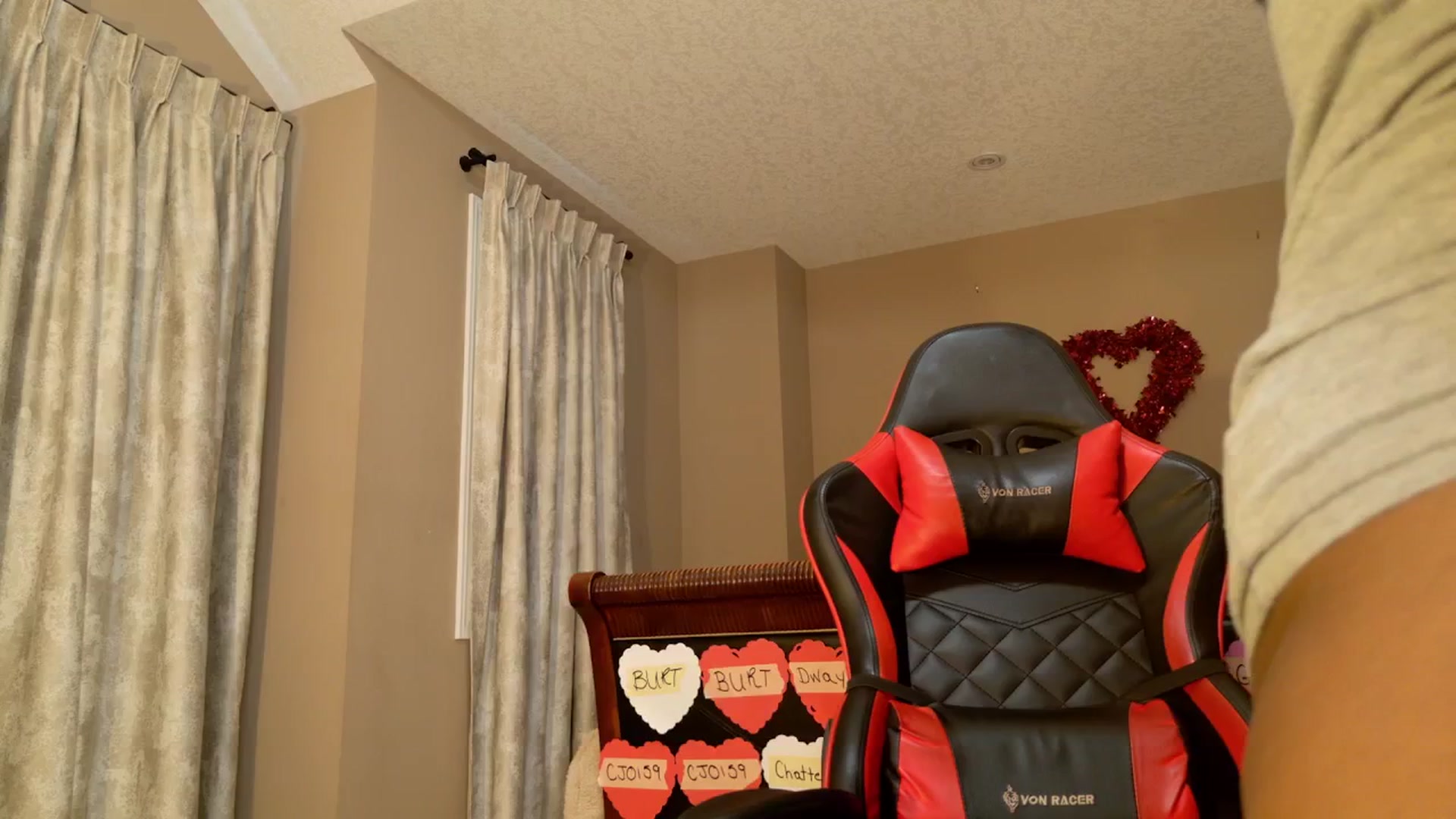 Gallery image thumbnail from Ms_WetNWild's myfreecams stream on, 02/28/2025, 14:39 image 6 of 20