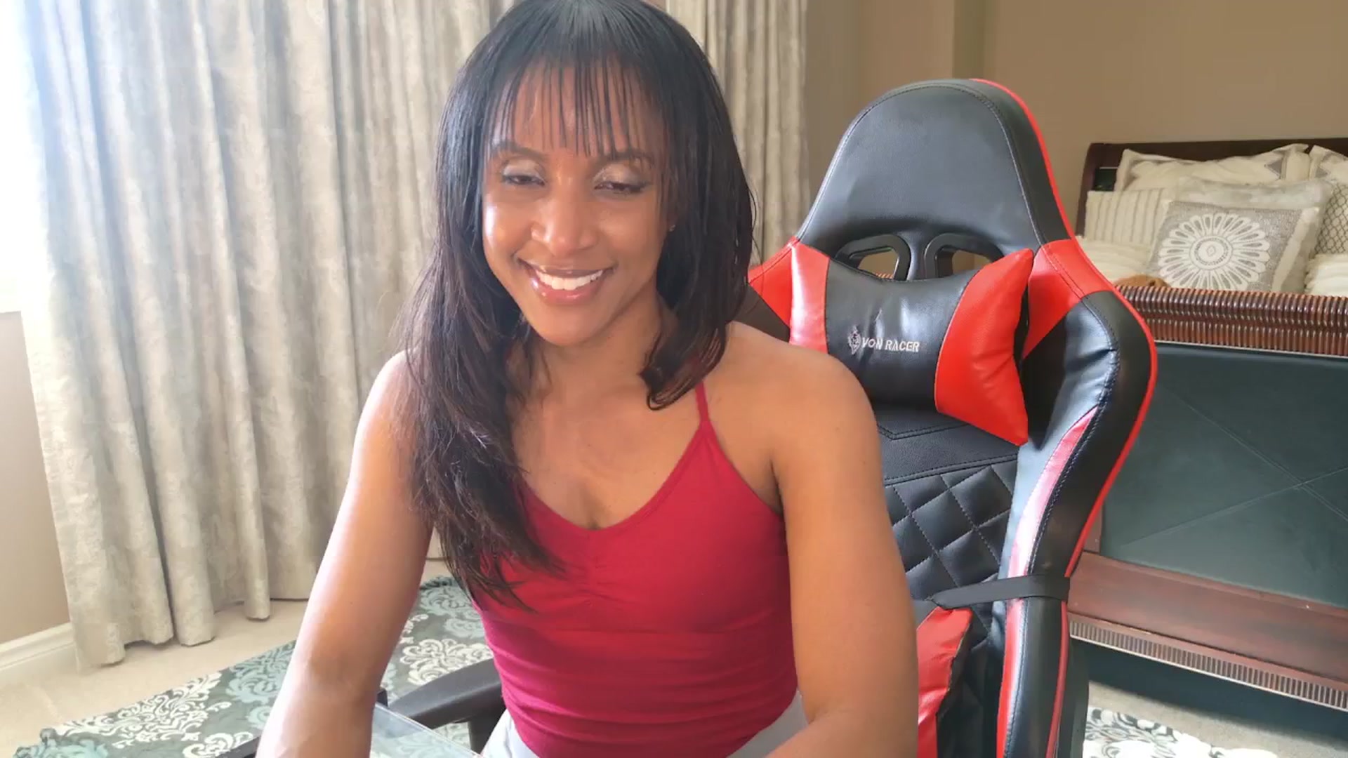 Gallery image thumbnail from Ms_WetNWild's myfreecams stream on, 03/03/2025, 19:37 image 19 of 20