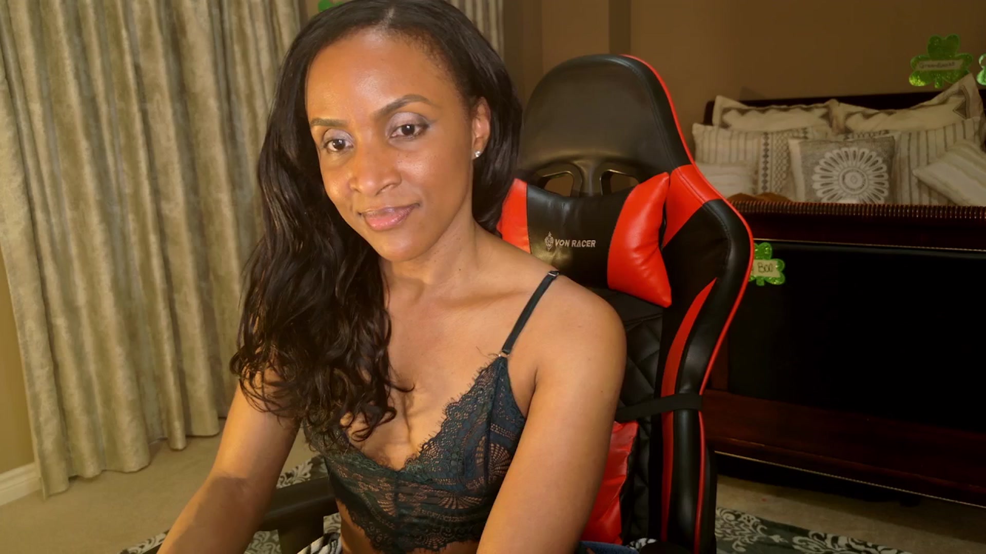 Gallery image thumbnail from Ms_WetNWild's myfreecams stream on, 03/15/2025, 02:09 image 2 of 20