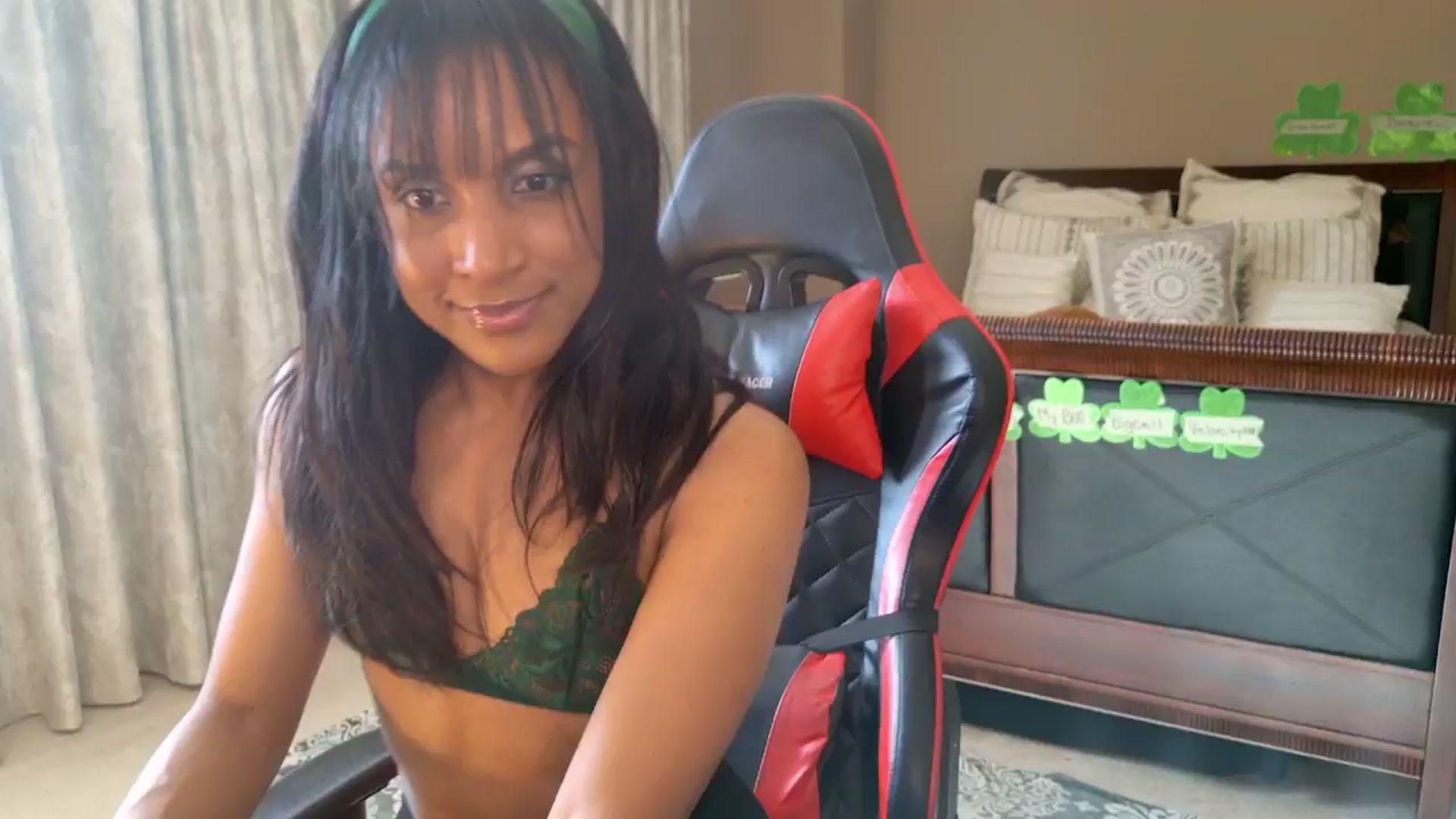 Gallery image thumbnail from Ms_WetNWild's myfreecams stream on, 03/17/2025, 20:23 image 8 of 20