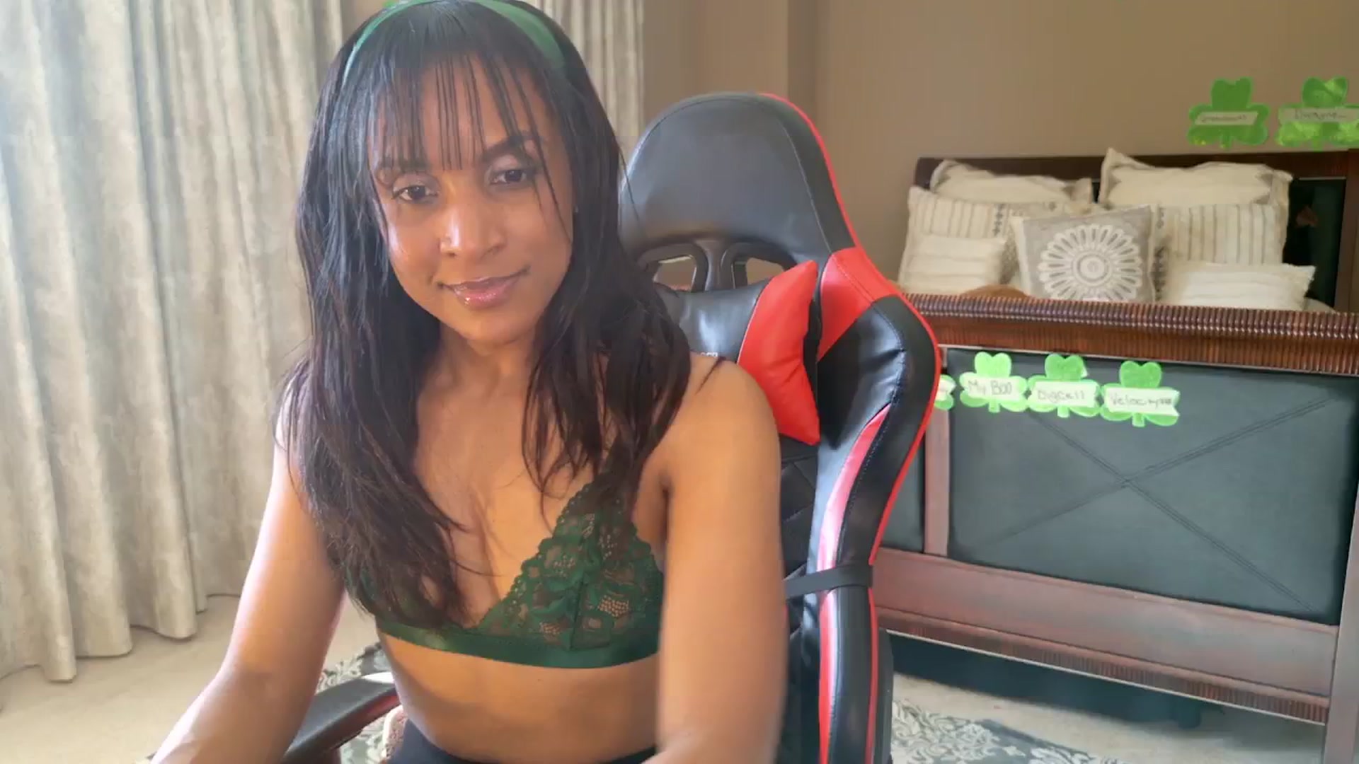 Gallery image thumbnail from Ms_WetNWild's myfreecams stream on, 03/17/2025, 20:23 image 13 of 20