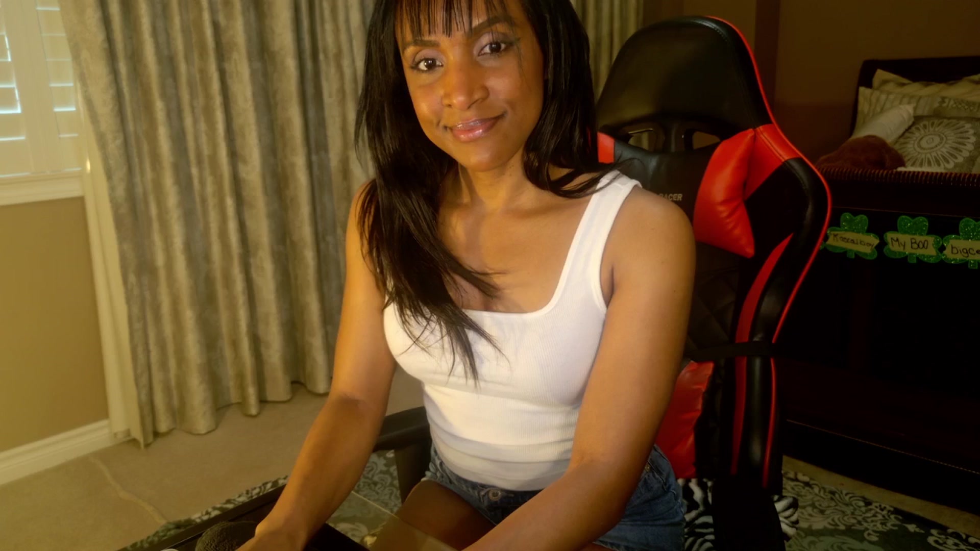 Gallery image thumbnail from Ms_WetNWild's myfreecams stream on, 03/24/2025, 17:41 image 5 of 20