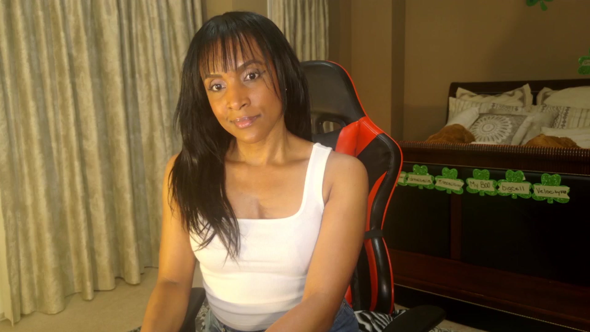Gallery image thumbnail from Ms_WetNWild's myfreecams stream on, 03/24/2025, 17:41 image 18 of 20