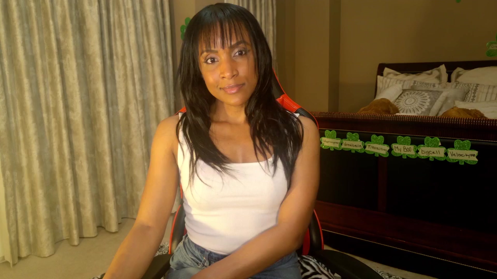 Gallery image thumbnail from Ms_WetNWild's myfreecams stream on, 03/24/2025, 17:41 image 15 of 20