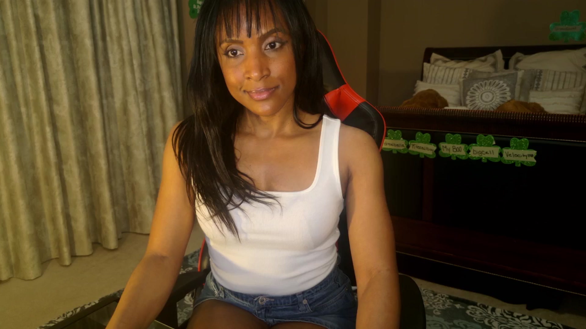 Gallery image thumbnail from Ms_WetNWild's myfreecams stream on, 03/24/2025, 22:28 image 10 of 20