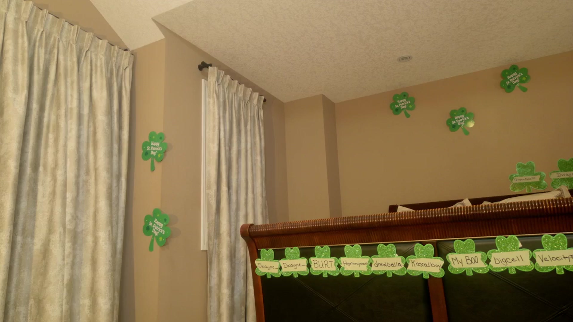 Gallery image thumbnail from Ms_WetNWild's myfreecams stream on, 03/25/2025, 01:51 image 11 of 20