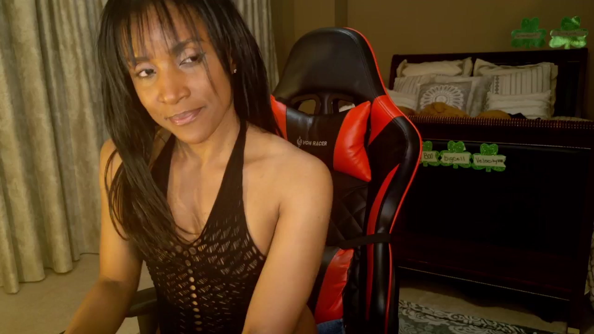 Gallery image thumbnail from Ms_WetNWild's myfreecams stream on, 03/28/2025, 17:25 image 14 of 20
