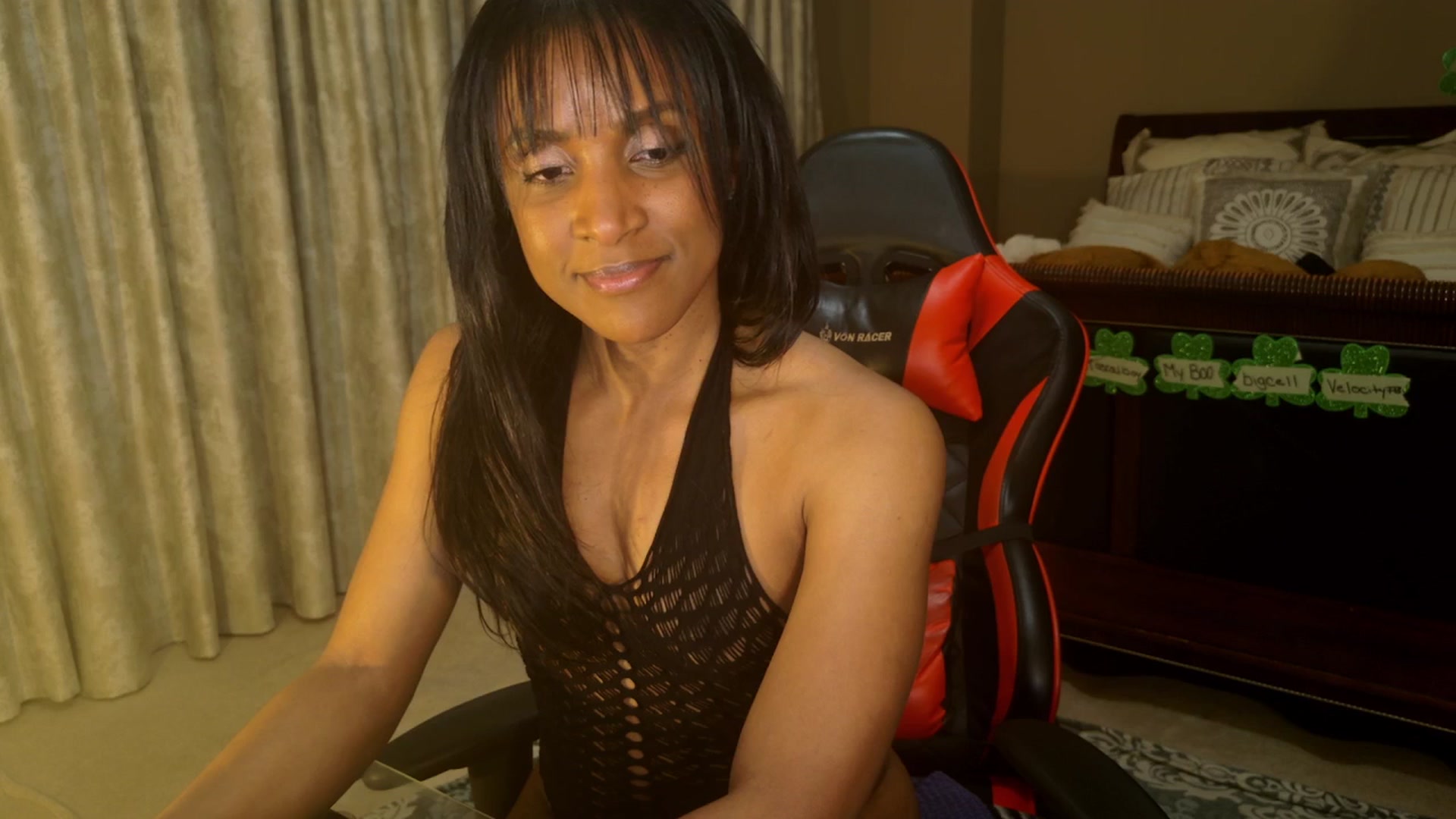 Gallery image thumbnail from Ms_WetNWild's myfreecams stream on, 03/29/2025, 01:20 image 12 of 20