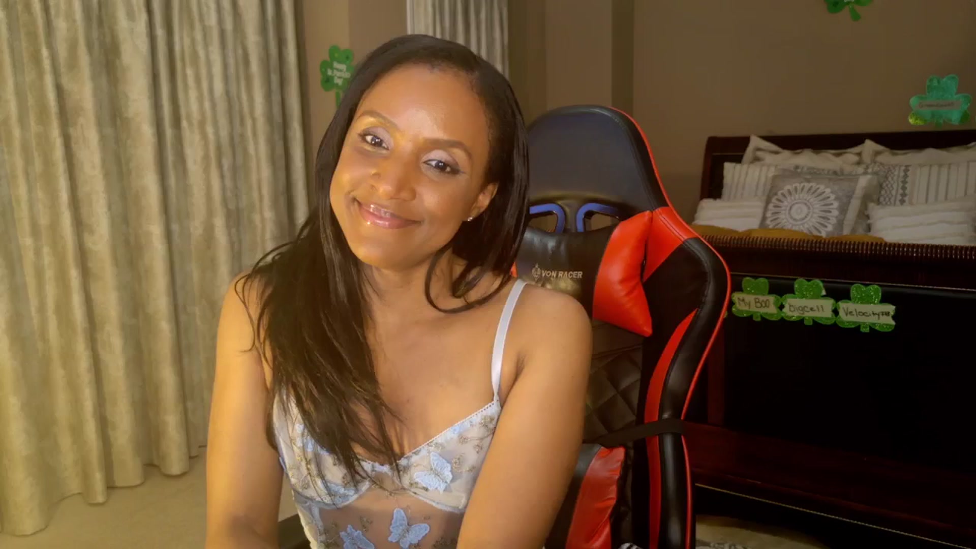 Gallery image thumbnail from Ms_WetNWild's myfreecams stream on, 03/30/2025, 03:22 image 10 of 20