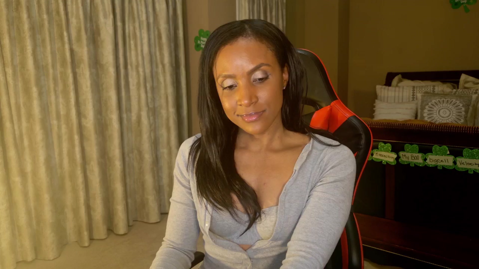Gallery image thumbnail from Ms_WetNWild's myfreecams stream on, 03/31/2025, 04:25 image 16 of 20