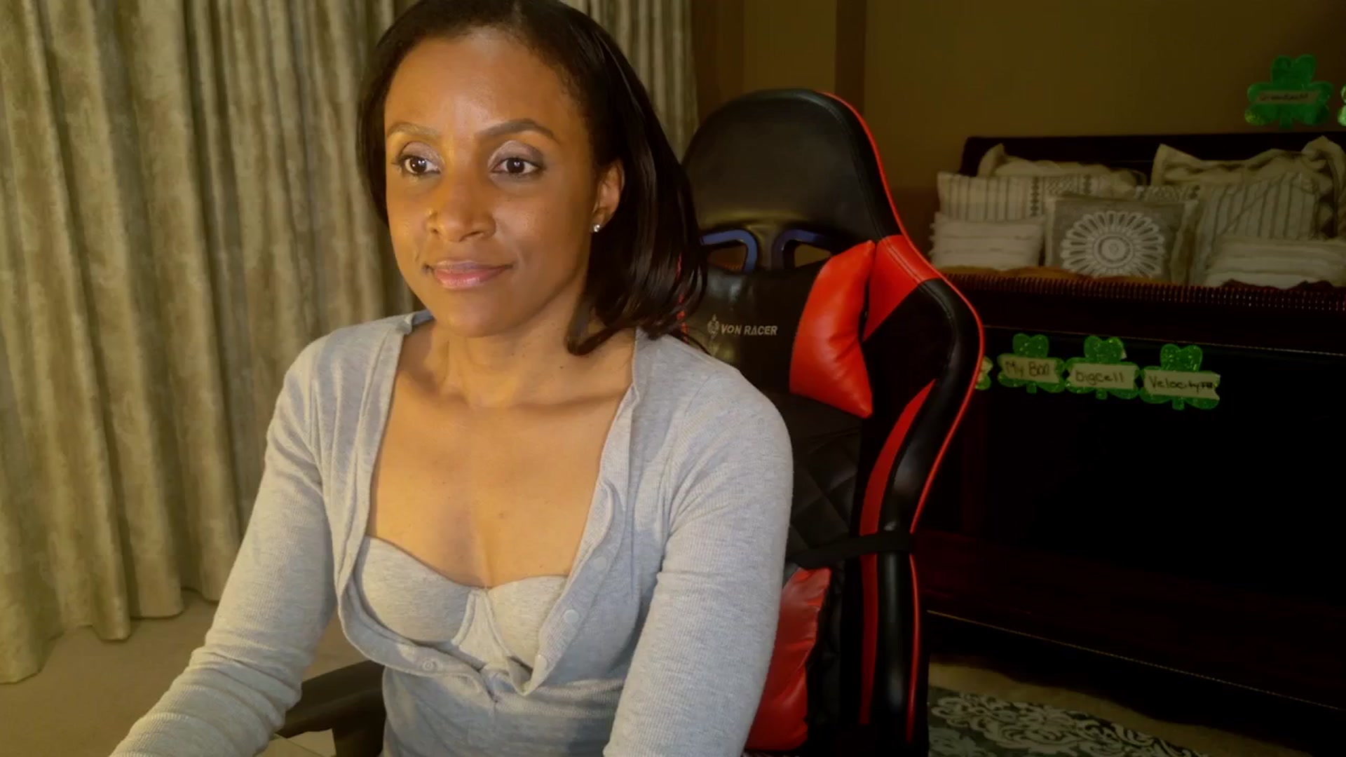Gallery image thumbnail from Ms_WetNWild's myfreecams stream on, 03/31/2025, 09:19 image 16 of 20