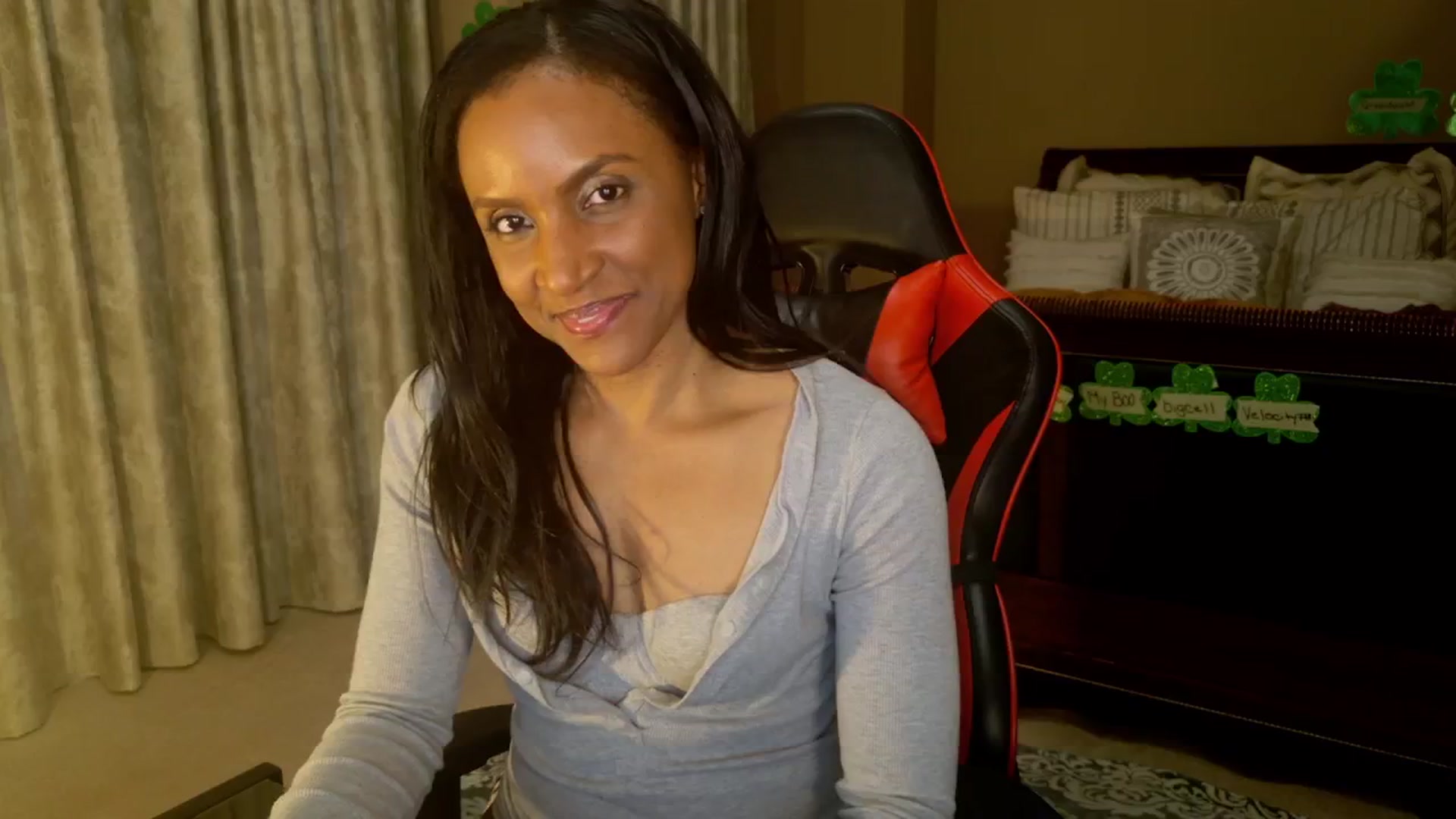 Gallery image thumbnail from Ms_WetNWild's myfreecams stream on, 03/31/2025, 09:19 image 6 of 20