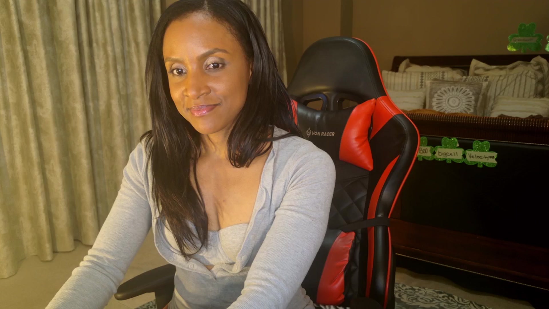 Gallery image thumbnail from Ms_WetNWild's myfreecams stream on, 03/31/2025, 09:19 image 2 of 20