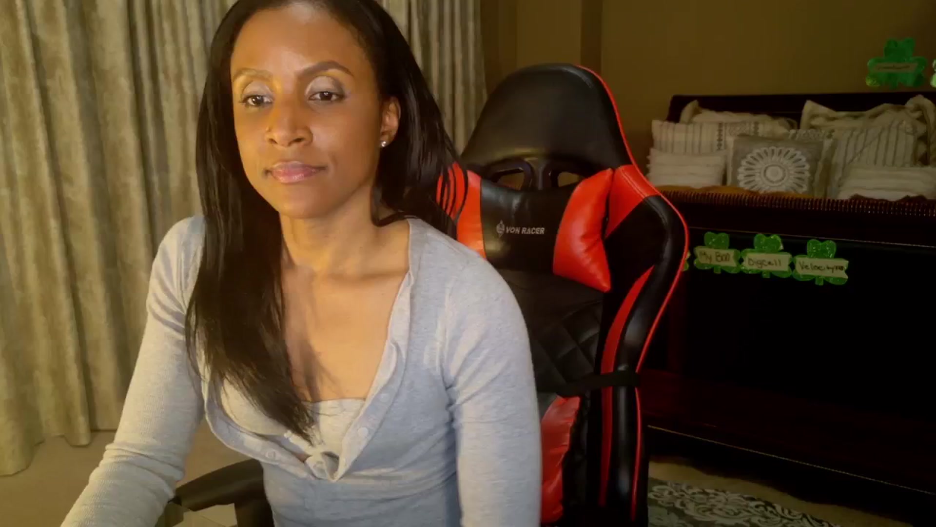 Gallery image thumbnail from Ms_WetNWild's myfreecams stream on, 03/31/2025, 09:19 image 15 of 20
