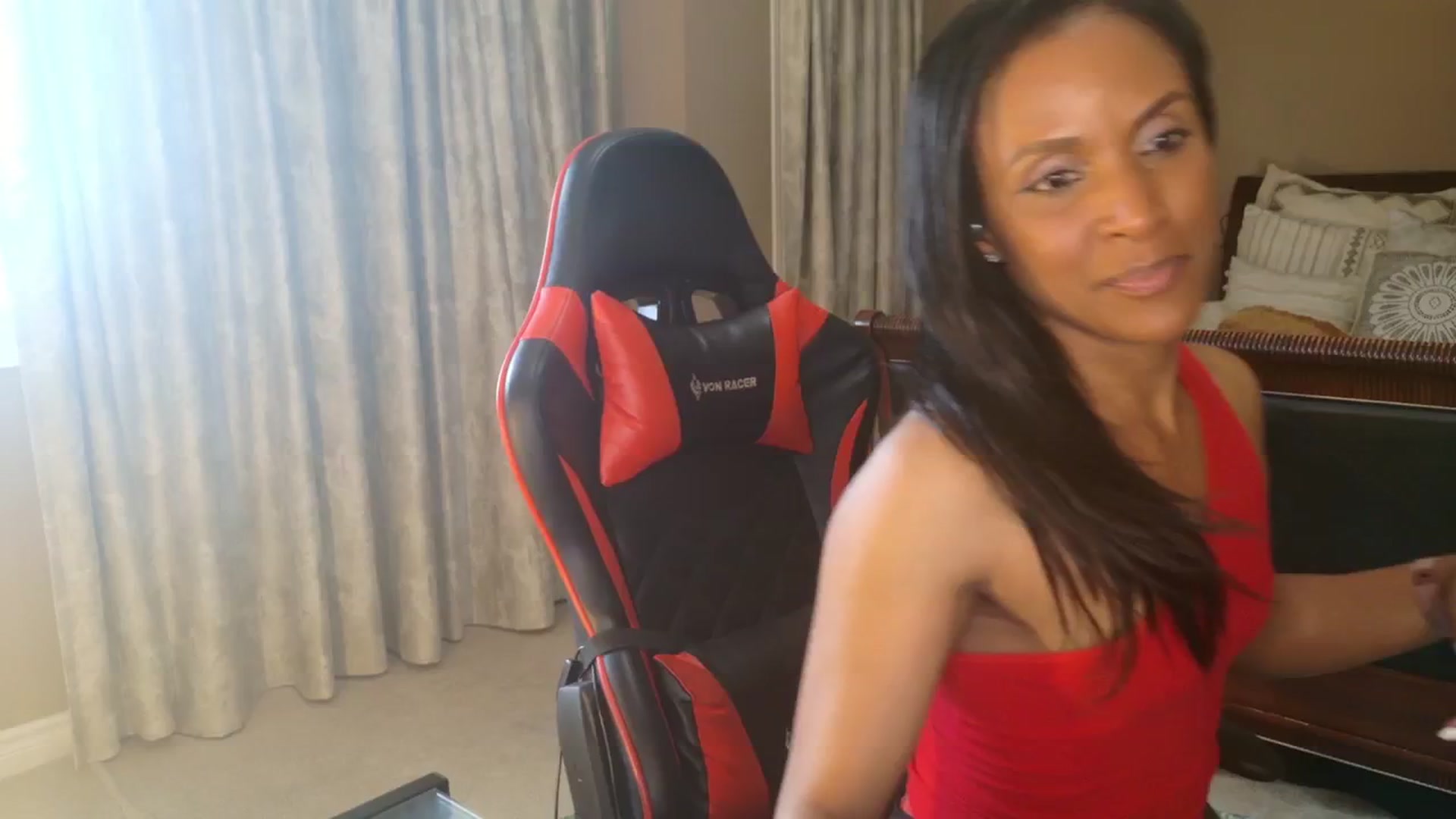 Gallery image thumbnail from Ms_WetNWild's myfreecams stream on, 03/31/2025, 20:21 image 17 of 20