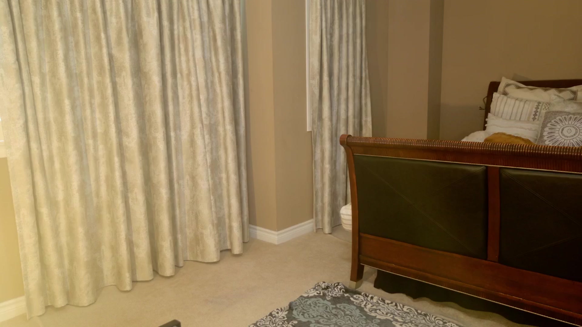 Gallery image thumbnail from Ms_WetNWild's myfreecams stream on, 03/31/2025, 20:21 image 19 of 20