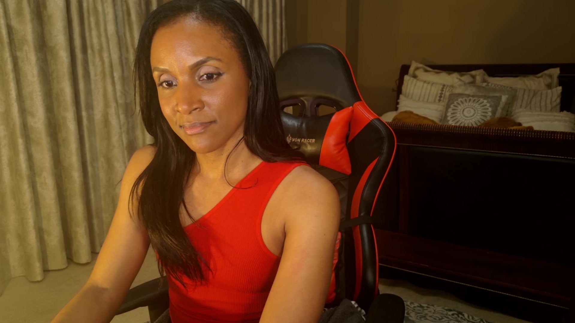 Gallery image thumbnail from Ms_WetNWild's myfreecams stream on, 04/01/2025, 24:57 image 6 of 20