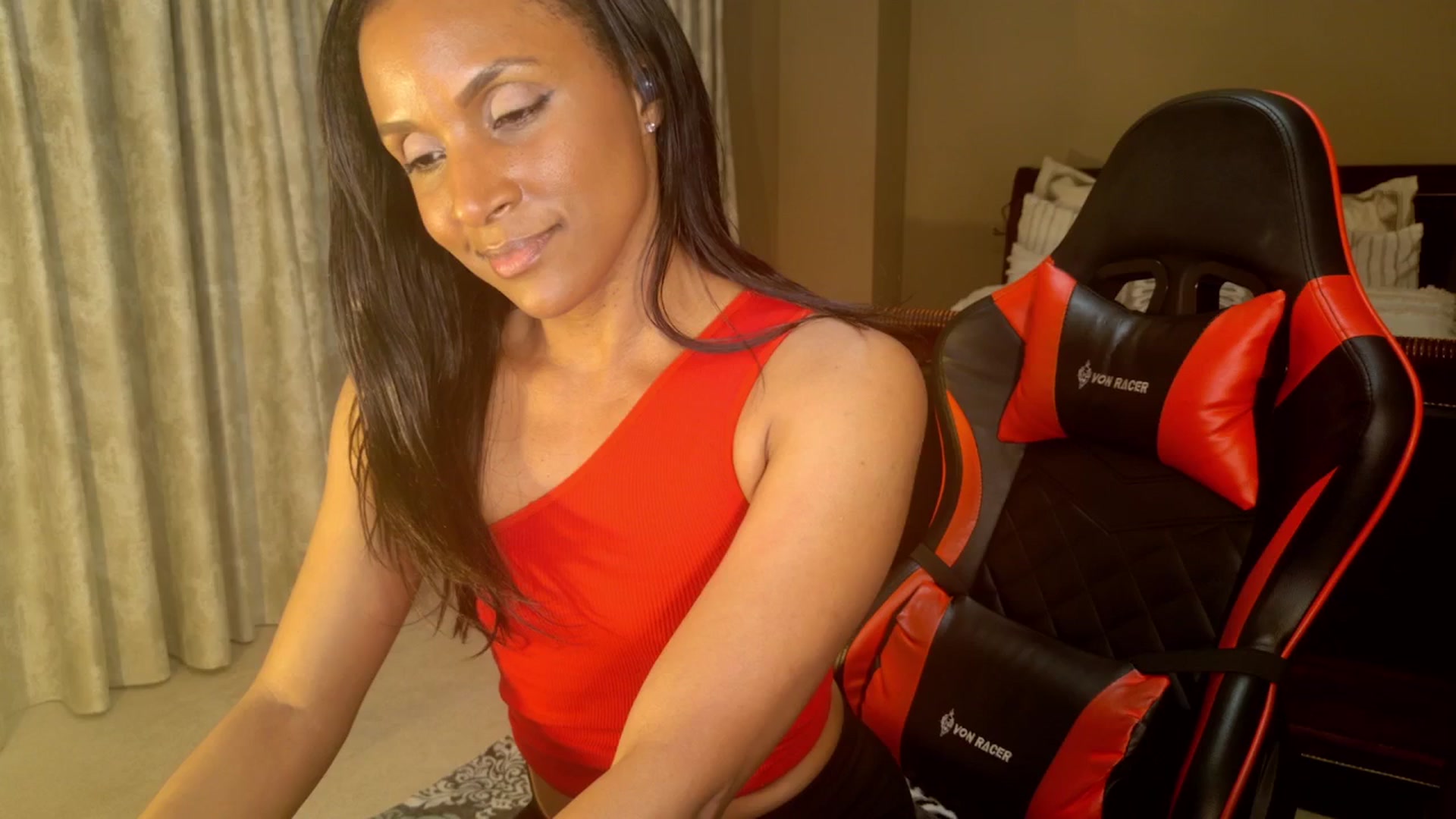 Gallery image thumbnail from Ms_WetNWild's myfreecams stream on, 04/01/2025, 24:57 image 7 of 20