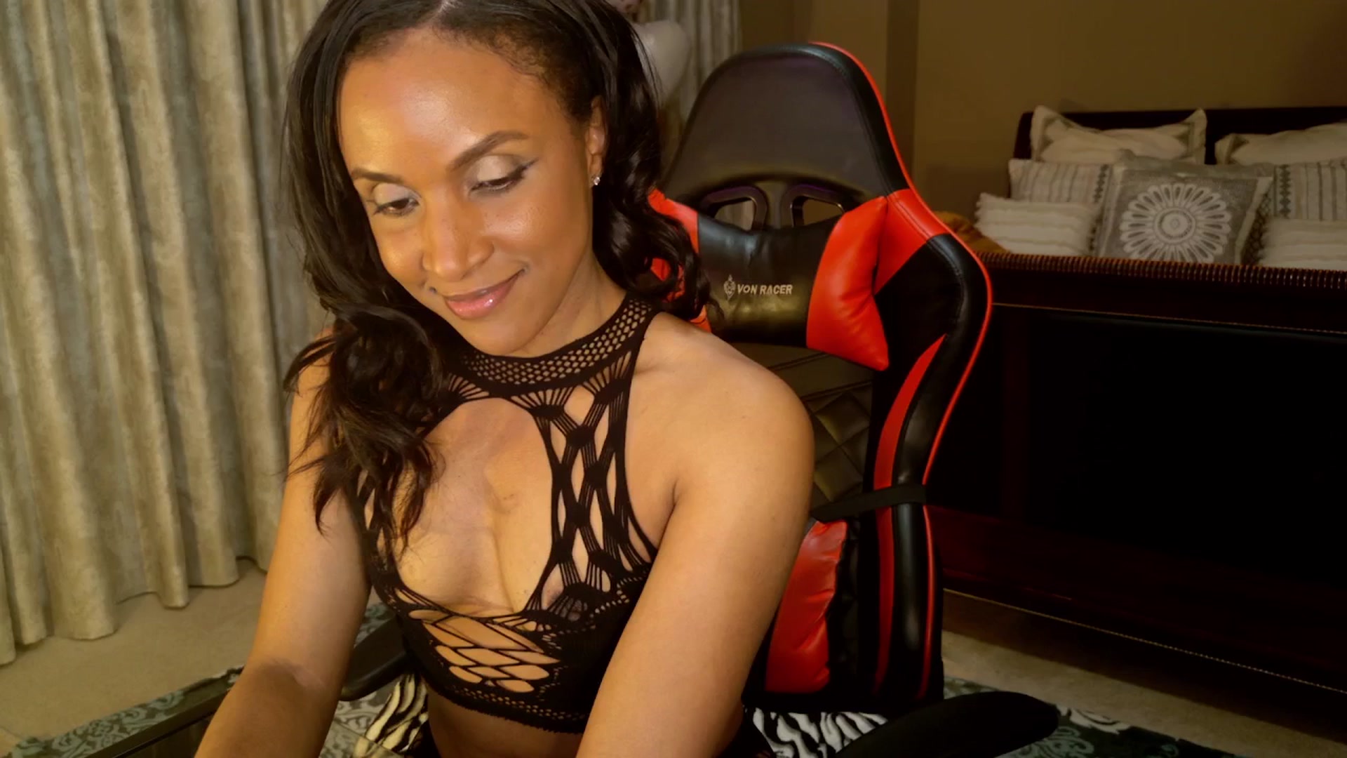 Gallery image thumbnail from Ms_WetNWild's myfreecams stream on, 05/02/2025, 01:31 image 17 of 20