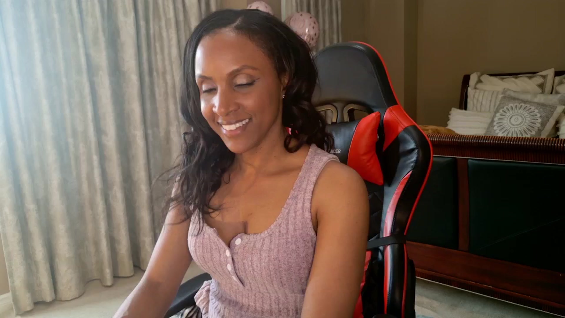 Gallery image thumbnail from Ms_WetNWild's myfreecams stream on, 05/02/2025, 22:33 image 13 of 20